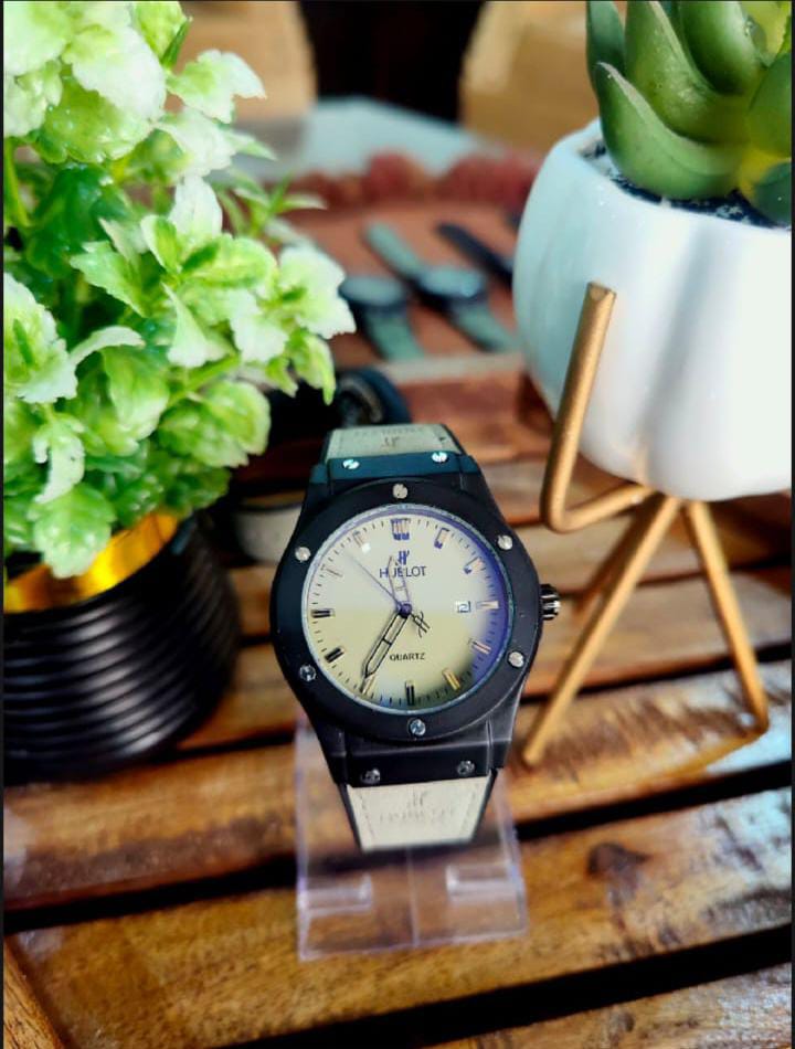 Hublot Analog (Watch) for Boys. - Image 2